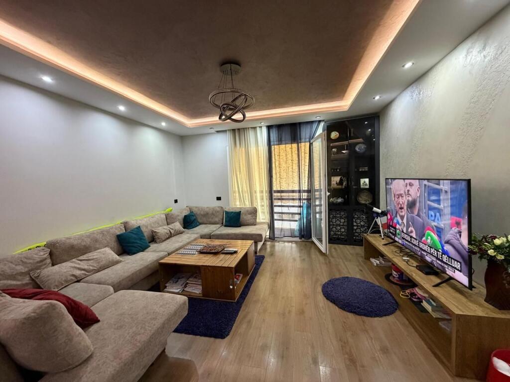 🏡 Apartament 2+1 në Shitje – Komuna e Parisit