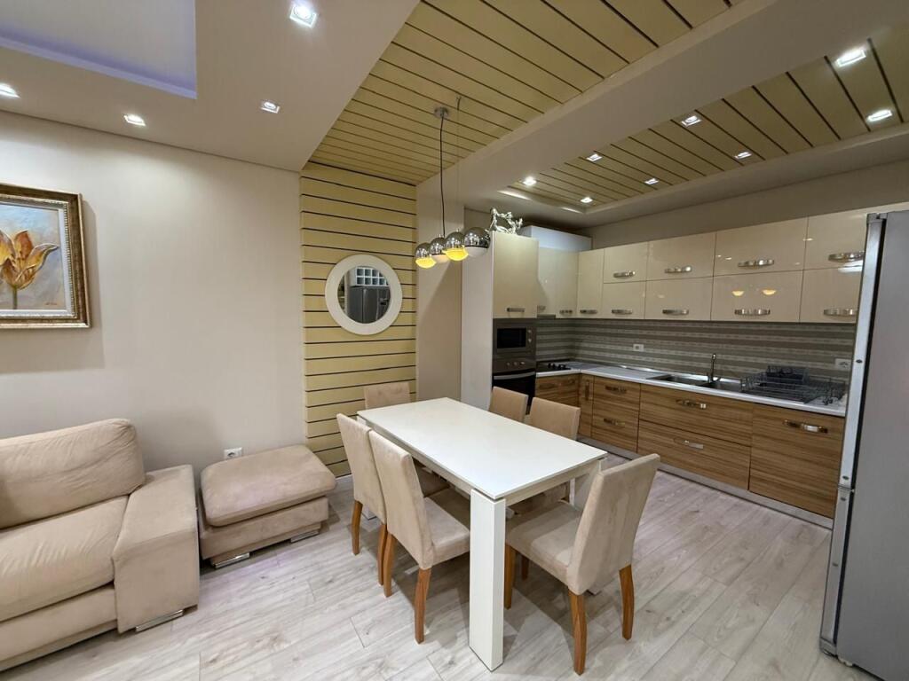 Apartament 2+1+ Parkim per Qira  xhamllik