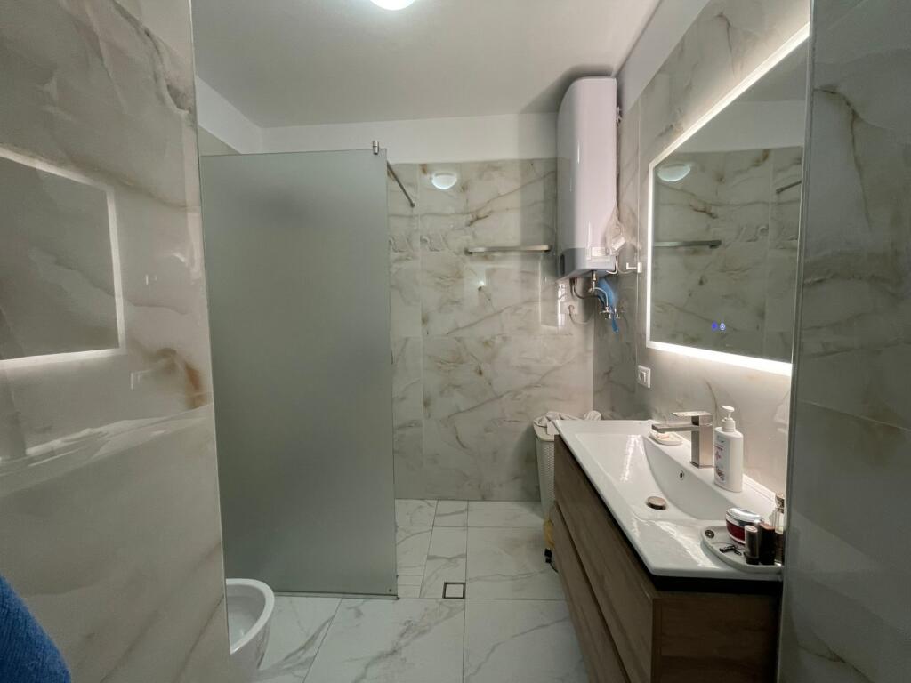 Apartament 2+1 per shitje tek Kodra e Diellit.