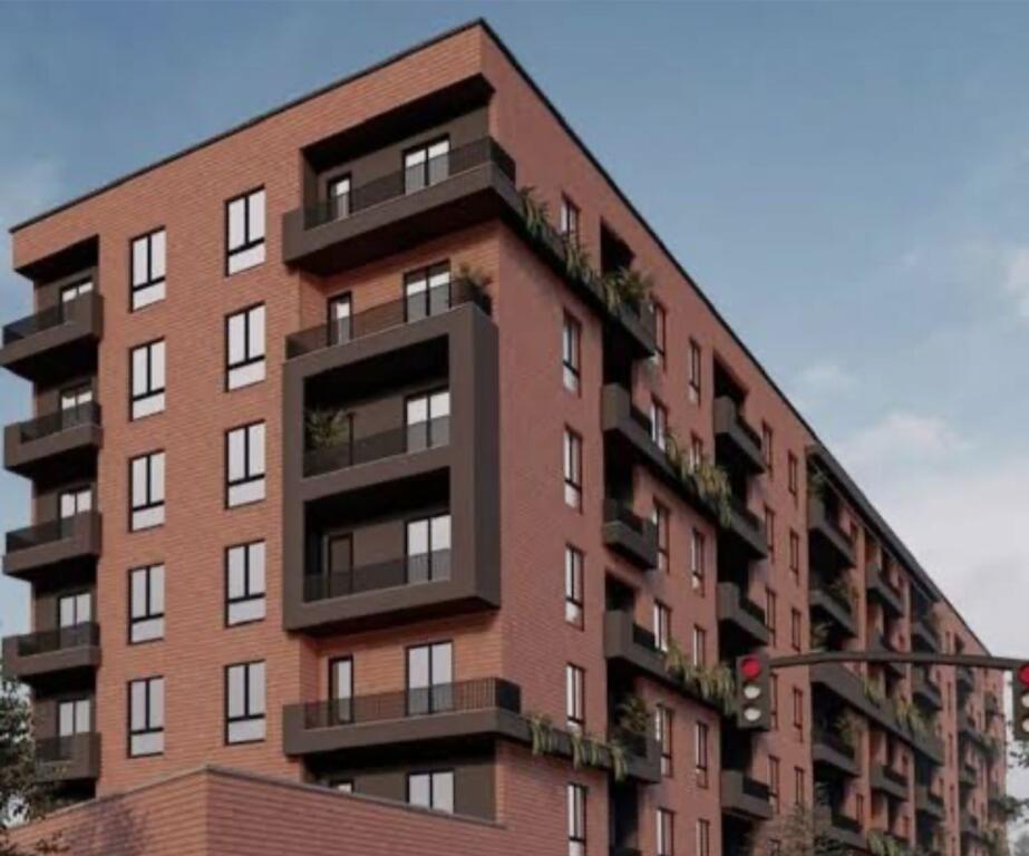 Shitet me keste apartament , Paskuqan