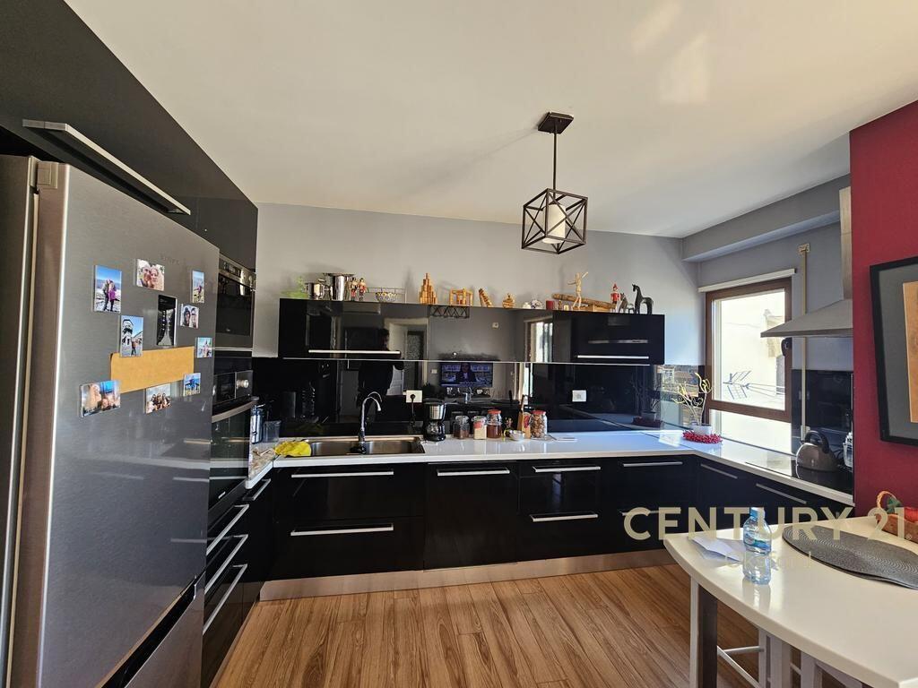 AFFITTIAMO APPARTAMENTO 2+1 IN VIA MINE PEZA!