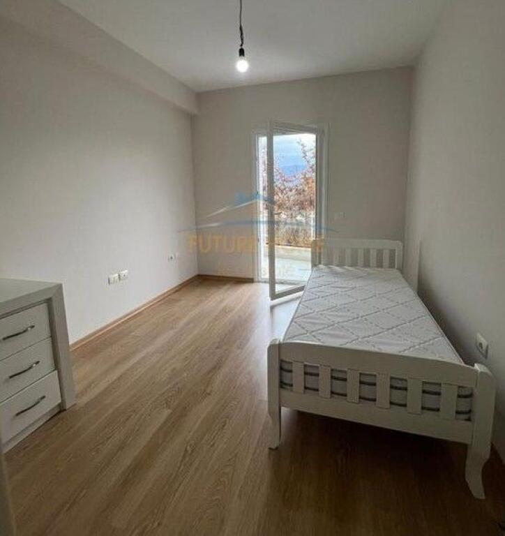 Qira, Apartament 2+1, Kopeshti Zoologjik