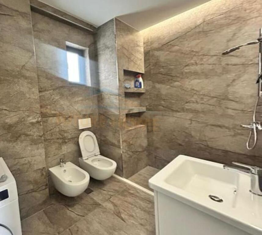 Qera | Apartament 2+1+2 + Post Parkimi | Porcelan, Tiranë