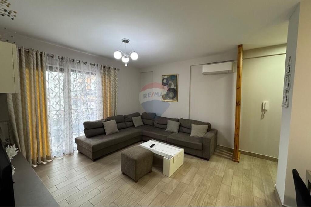 Apartment 1+1 at 21-Dhjetori