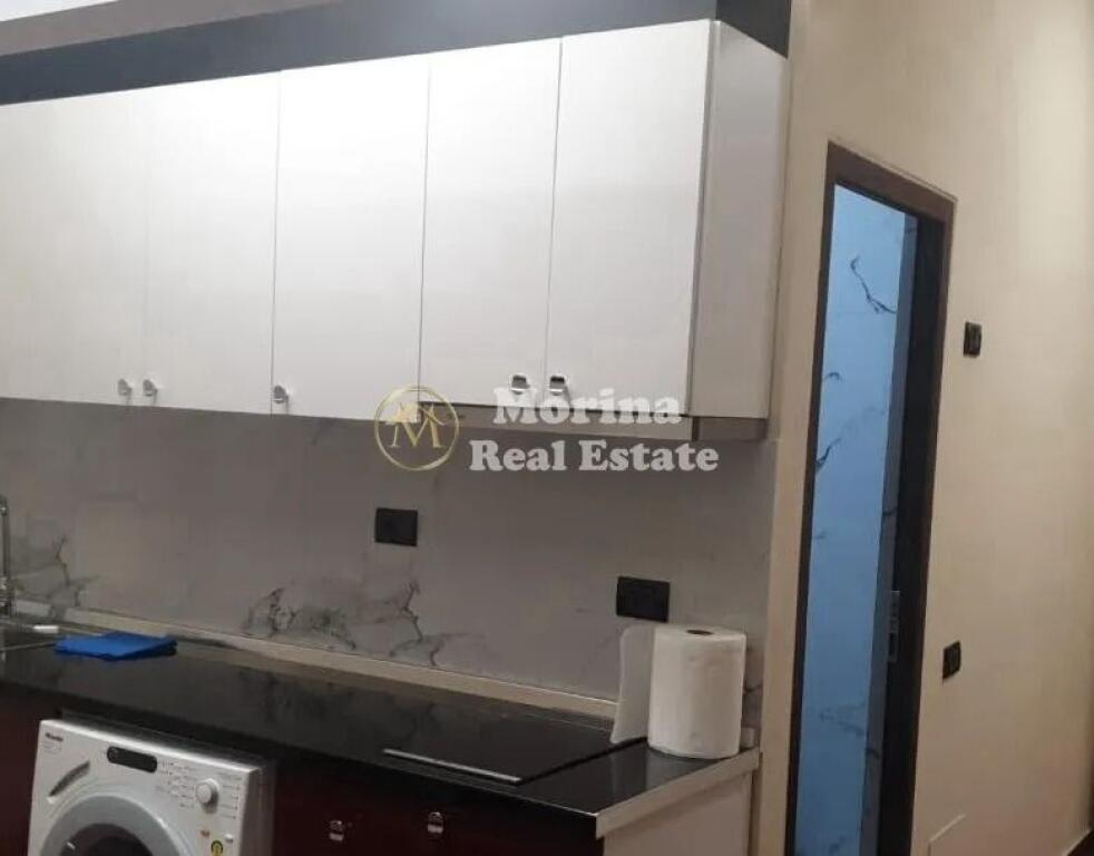 Qera, Vile 5 kateshe, Rruga e Elbasanit, afer Fakultetit Ekonomik, 12600 Euro/Muaj