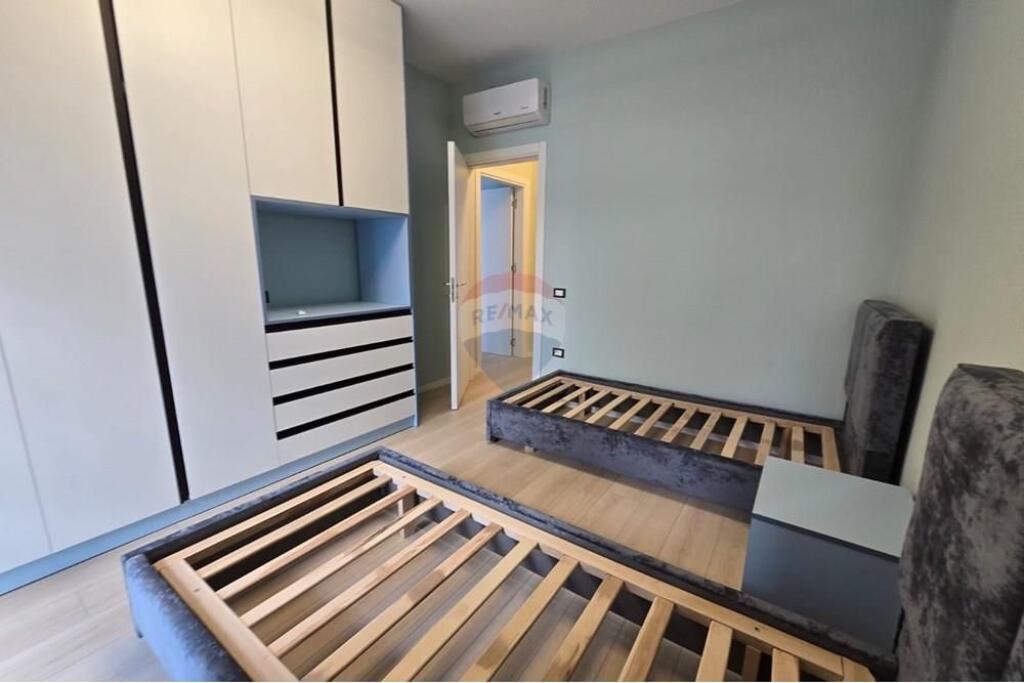 Apartament - Për Qira - Liqeni I Thatë, Tiranë