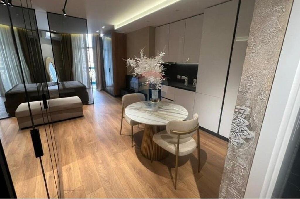 Apartament - Për Shitje - Sheshi Skënderbej, Tiranë!!!! ID: 530181095-235