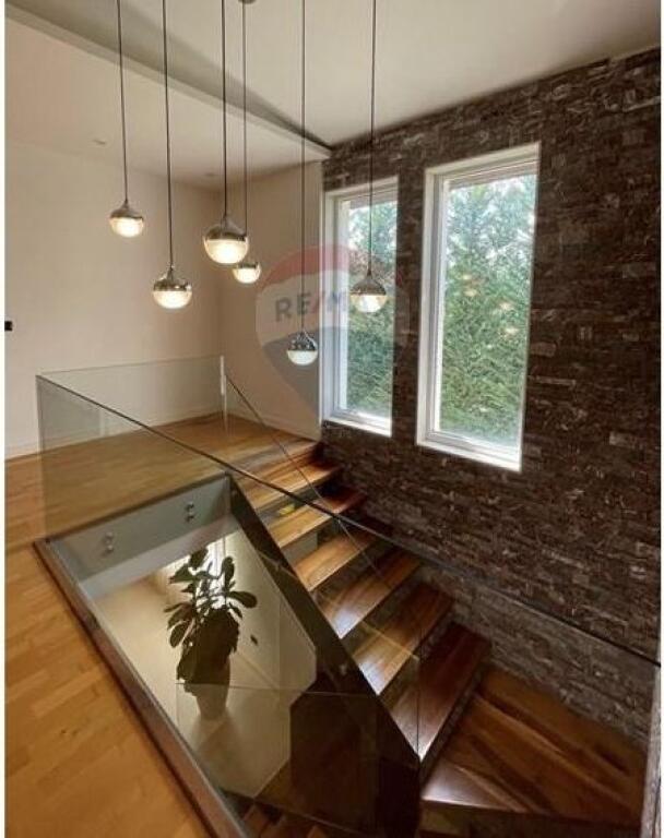 Jepet me Qira Vile Luksoze prane Teg