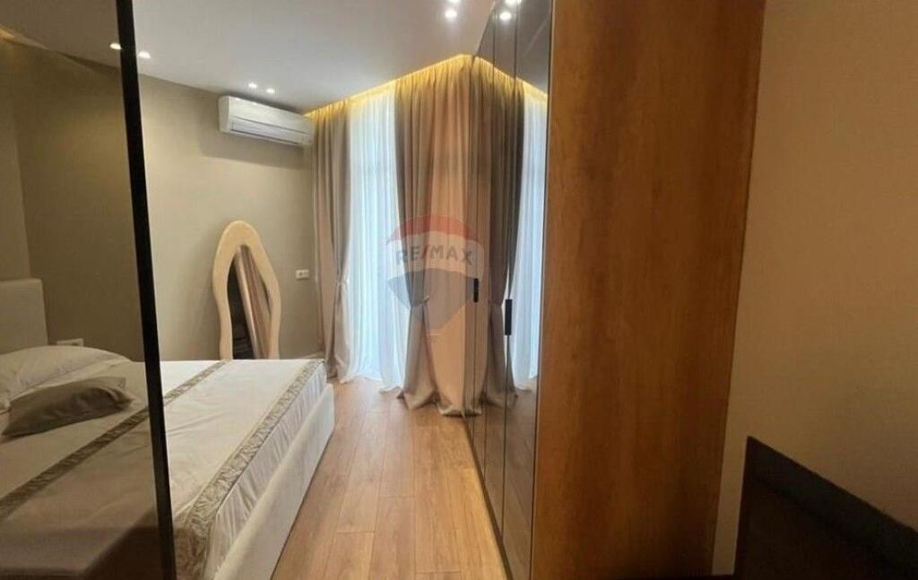 Apartament - Për Shitje - Sheshi Skënderbej, Tiranë!!!! ID: 530181095-235