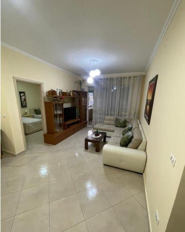 Japim apartament 1+1 me qera Kopshtit Botanik Zoologjik