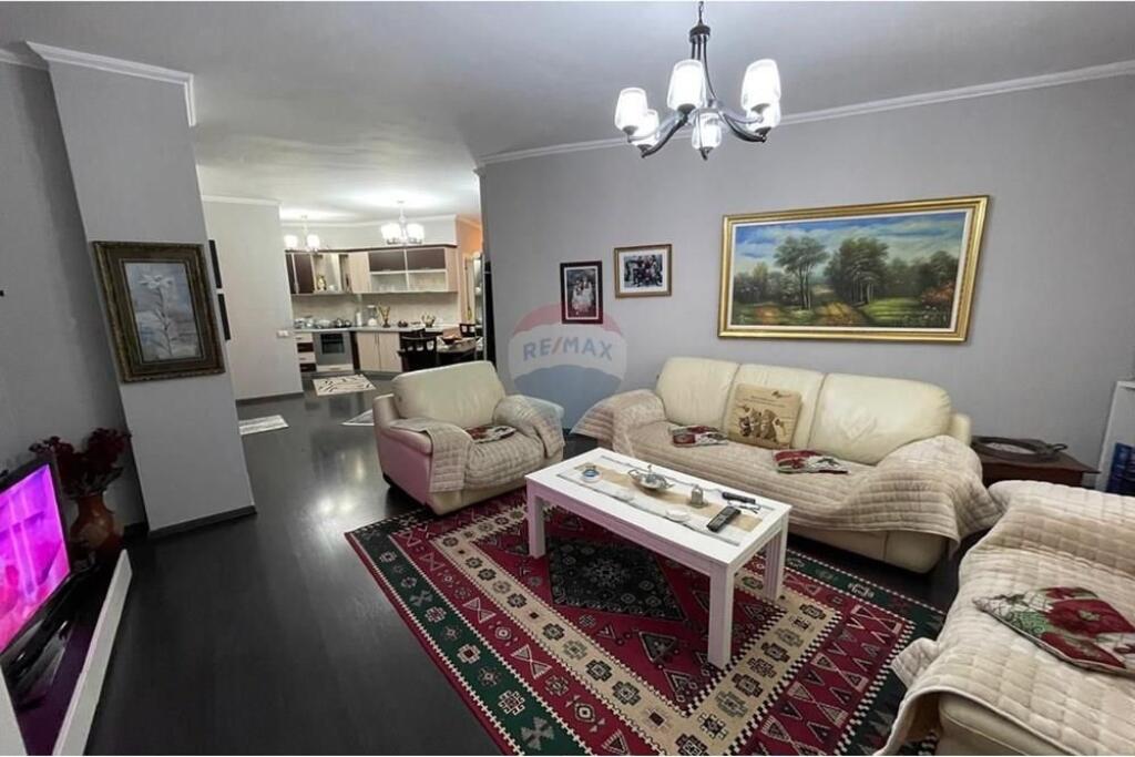 Shitet apartament 2+1, Astir