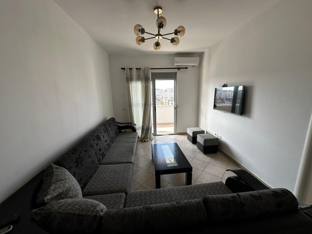 🏙️ Shitet apartament 3+1 me pamje panoramike nga Porti dhe Muzeumi i Durrësit!