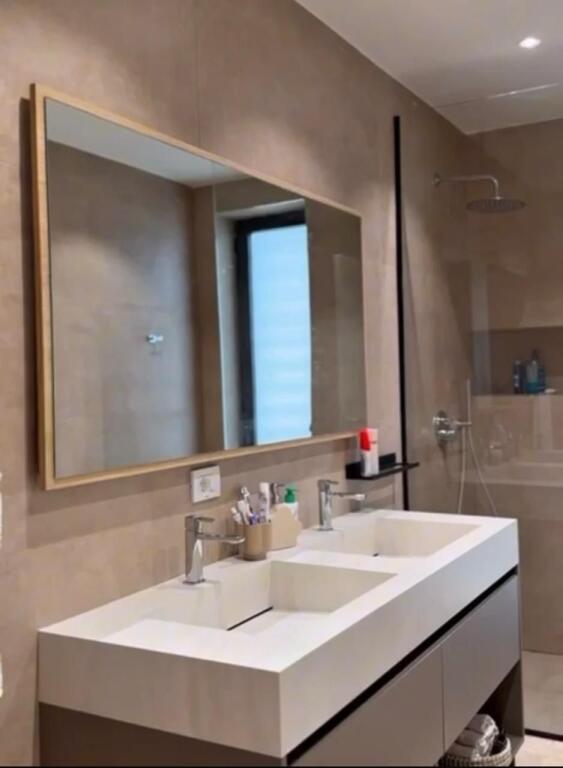 Shitet, Vilë Individuale, Kompleksi "San Pietro", Gjiri i Lalëzit