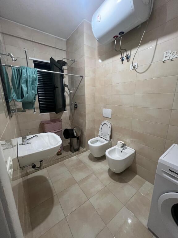 I sell a 1+1+Basement house _Parking for rent, Green City, Astir.