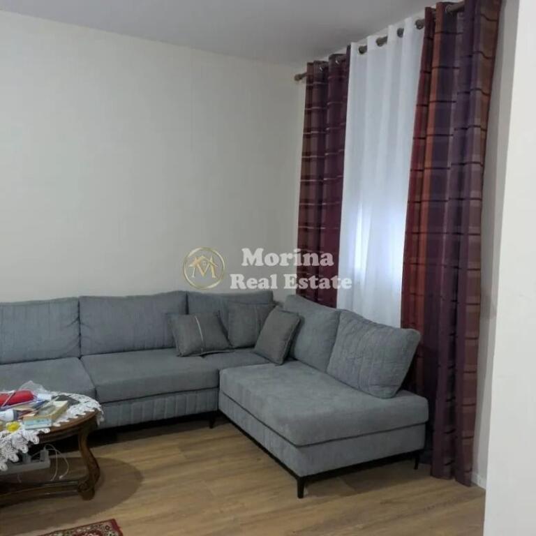 Hyrje private 2+1, Xhamlliku, 450 Euro/Muaj
