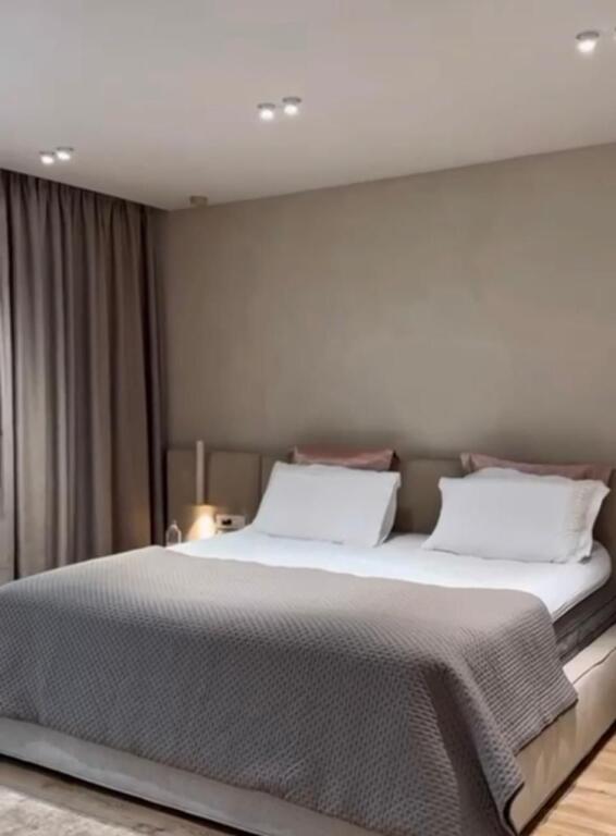 Shitet, Vilë Individuale, Kompleksi "San Pietro", Gjiri i Lalëzit