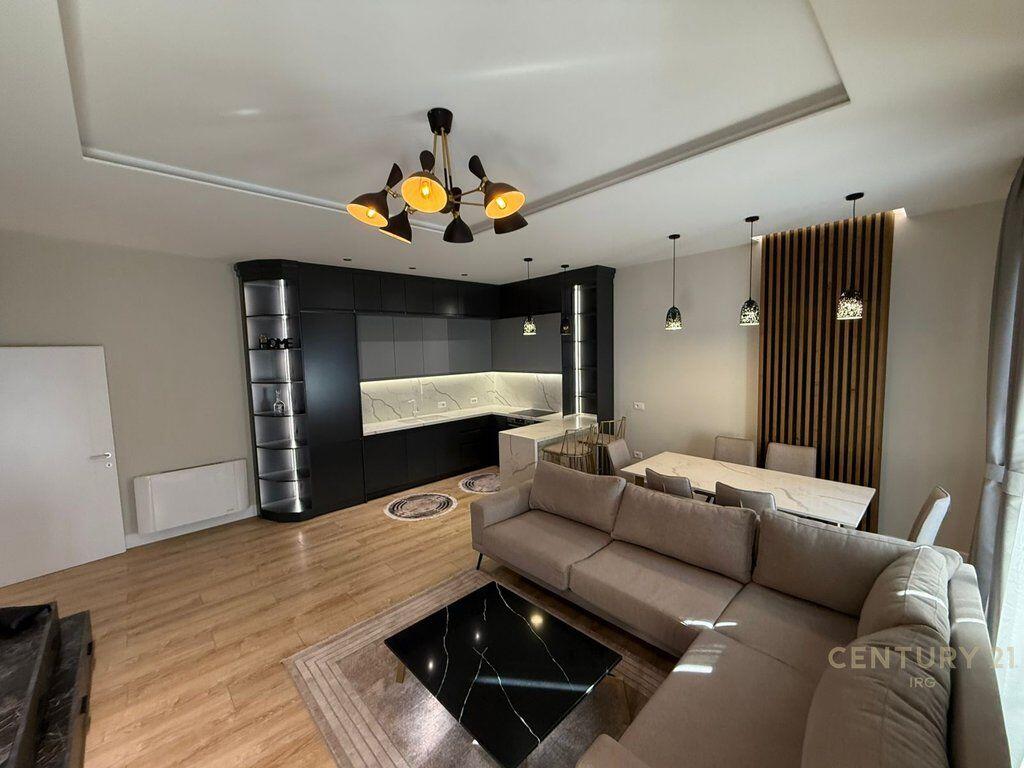 JEPET ME QIRA APARTAMENT 2+1+2 TEK ''KOMPLEKSI SQUARE 21'' !