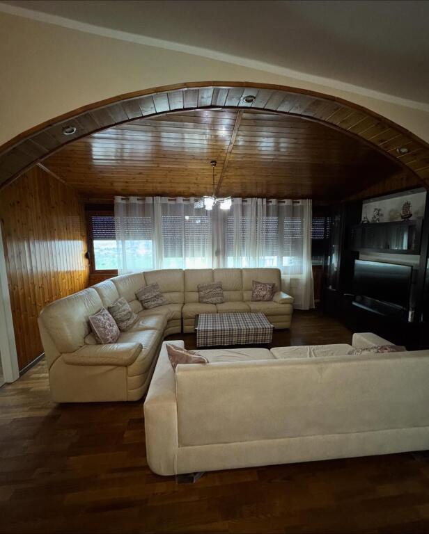 💥Shitet apartament 3+1 afer rruges Taulantia,Kavaje💥