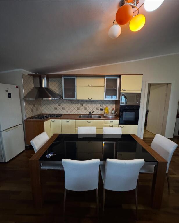 💥Shitet apartament 3+1 afer rruges Taulantia,Kavaje💥