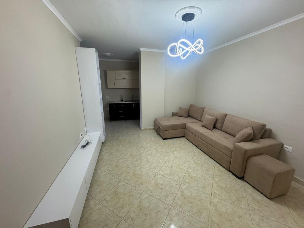 Apartament 2+1 me qira Astir