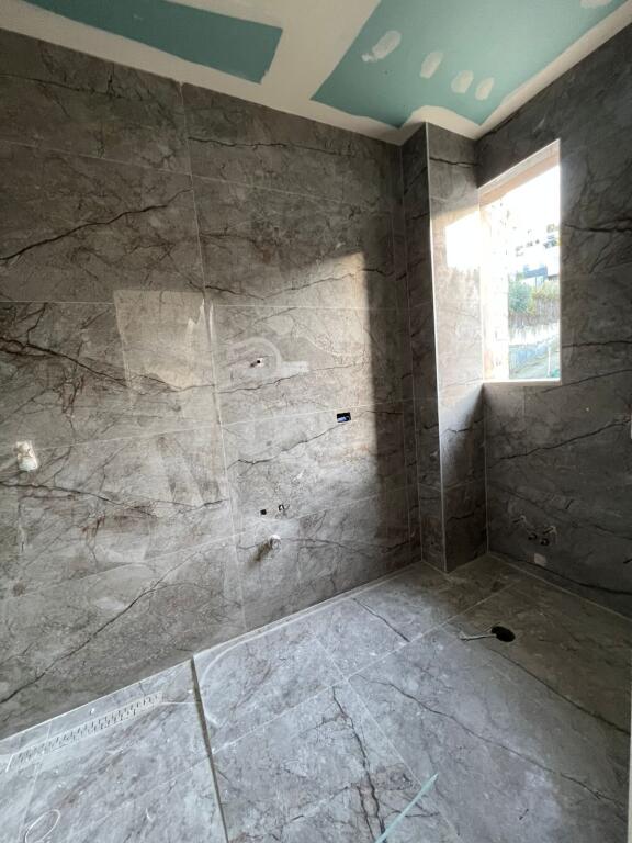 VILE PER QERA TEK ZONA LIQENIT TE THATE