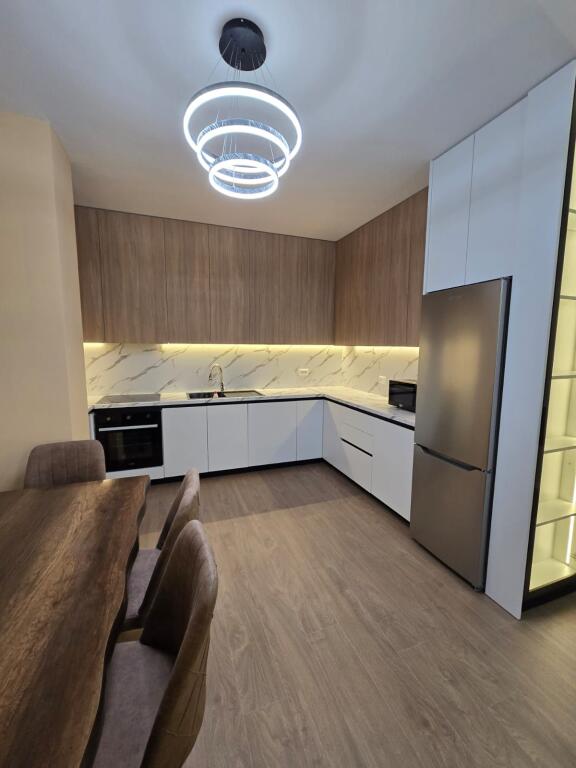 📌Jepet me qira apartament 2+1 në Liqenin e Thatë, pranë Forest Green