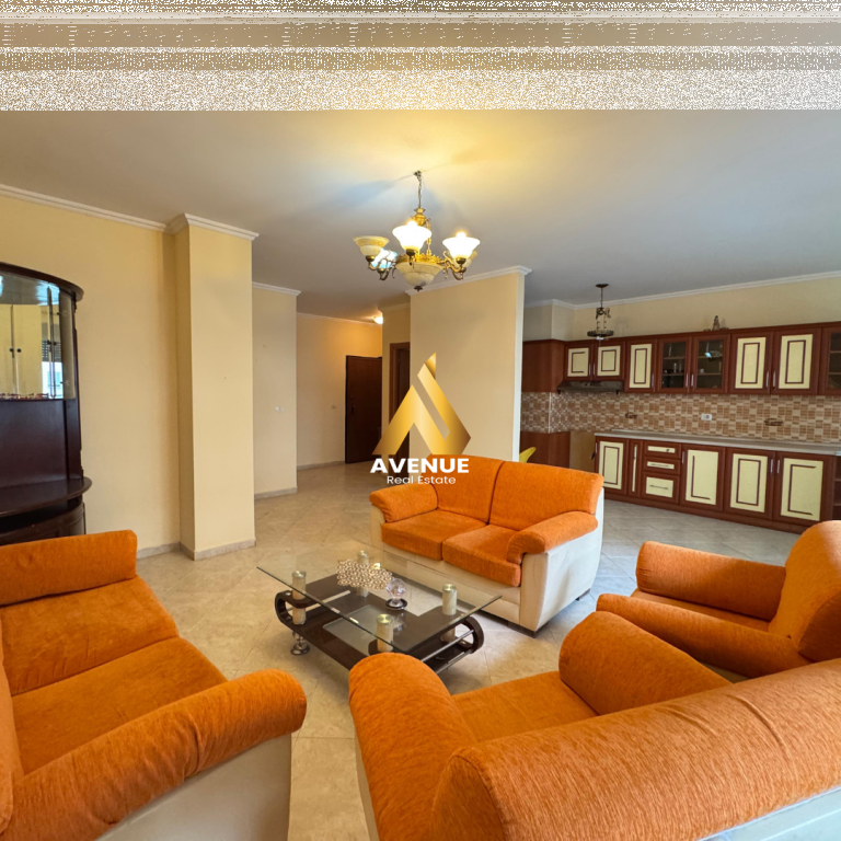 Jepet me Qira  Ambient për zyra 166 m2, Apartament 3+1+2, Tiranë