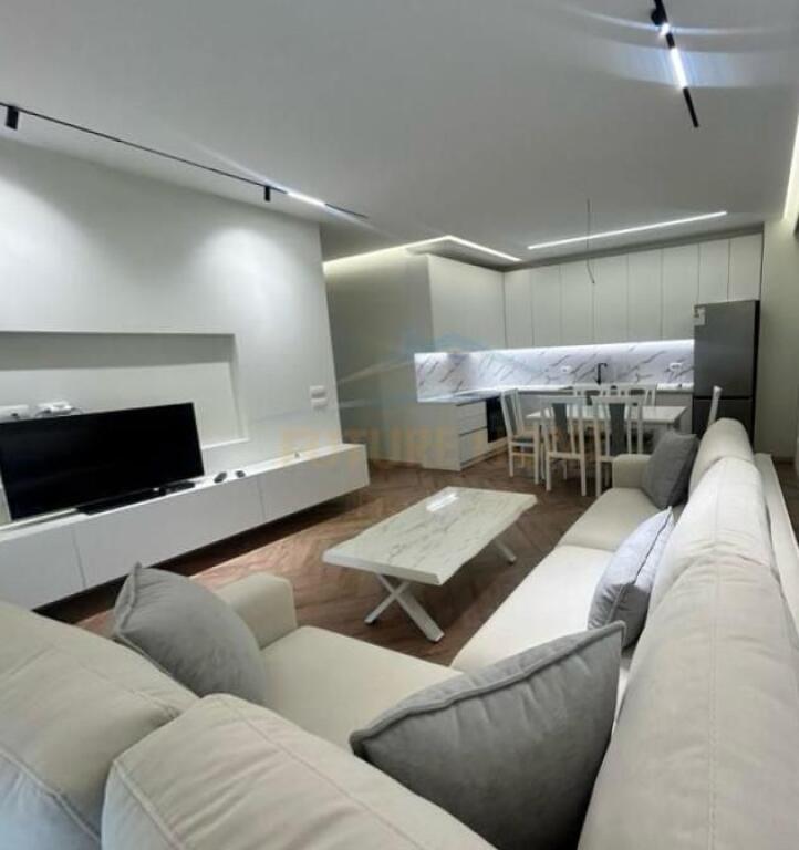 Qera | Apartament 2+1+2 + Post Parkimi | Porcelan, Tiranë