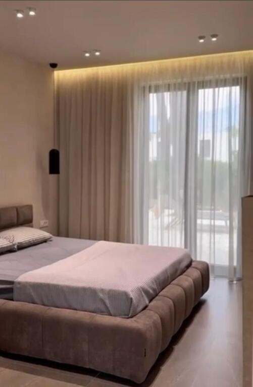 Shitet, Vilë Individuale, Kompleksi "San Pietro", Gjiri i Lalëzit