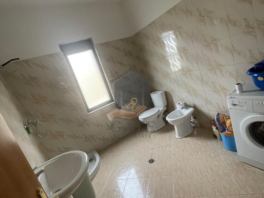 Apartament 1+1 në katin e 7, me ashensor – Pranë Plazhit Iliria, Durrës