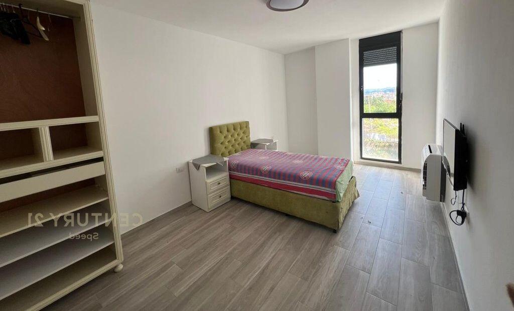 Apartament 1+1 me qera ne rrugen 5 Maji.