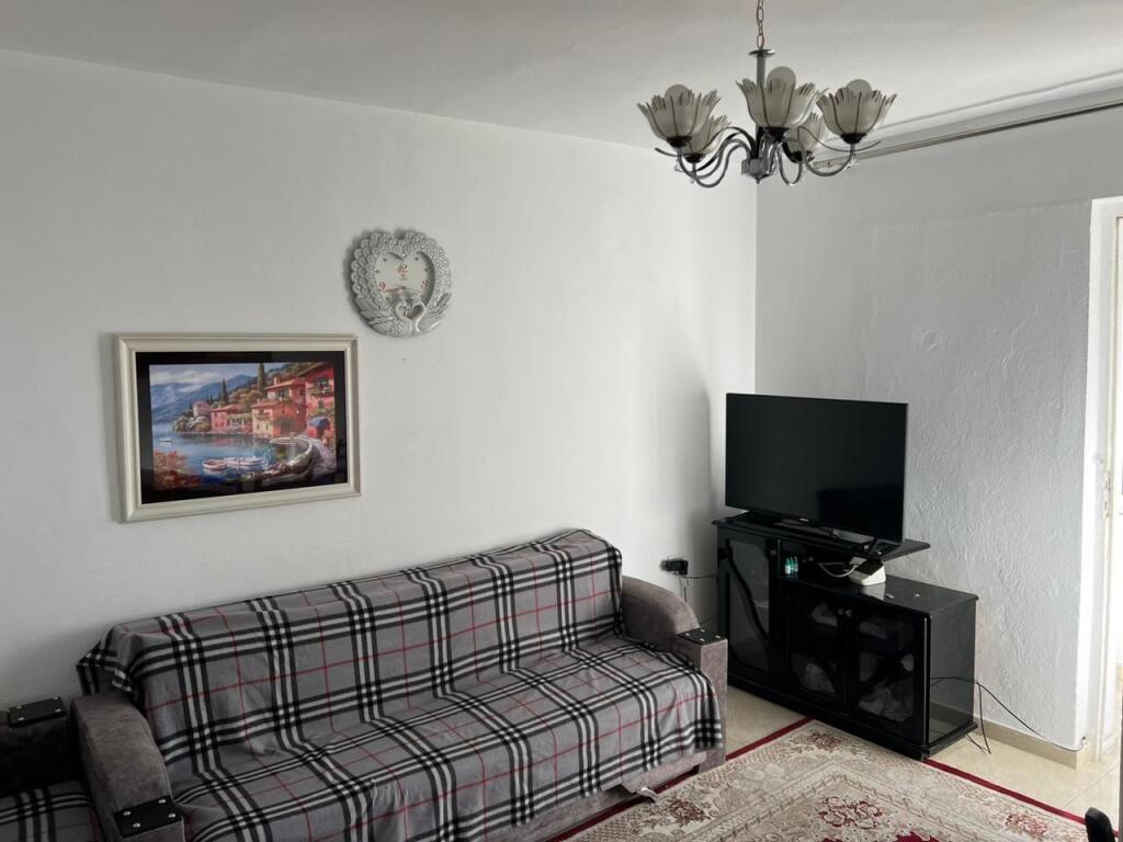 Shitet, Apartament 1+1, Shkolla e Baletit, Tirane.