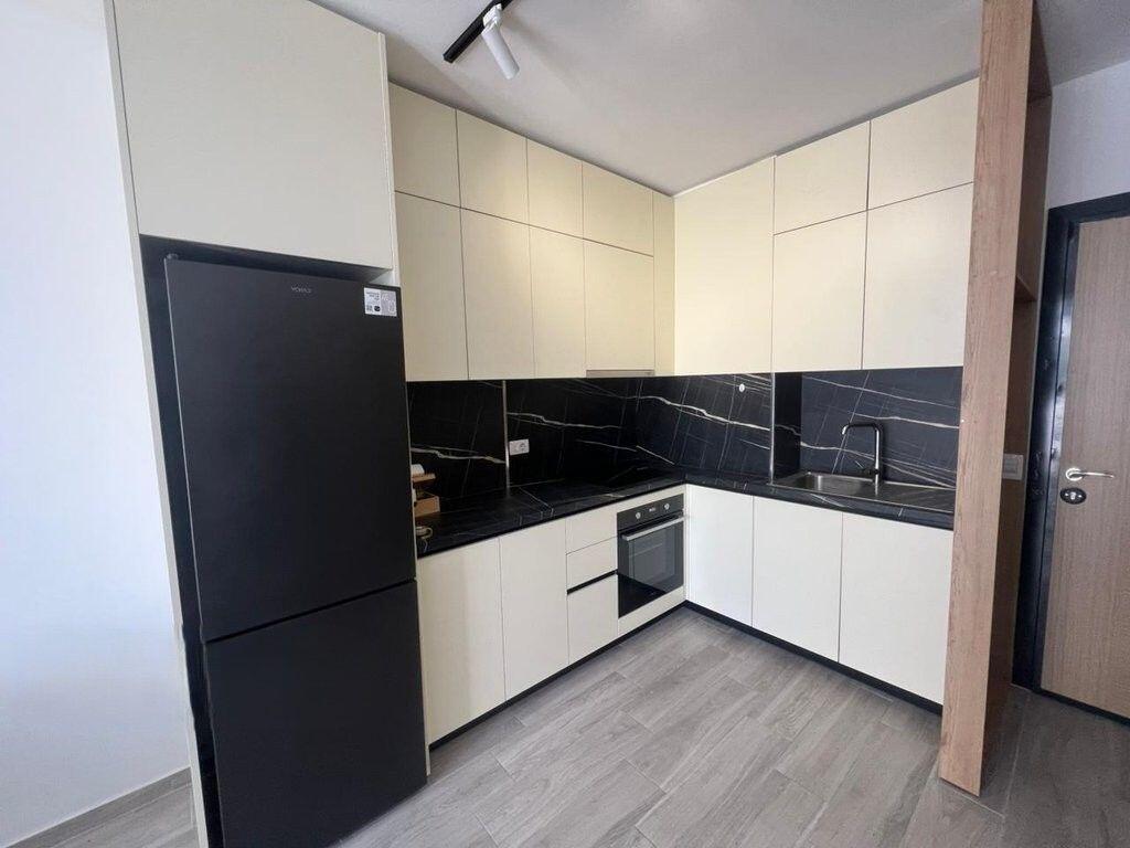 Apartament 1+1 ne rrugen 5 Maji per qira! 350 € /Muaj
