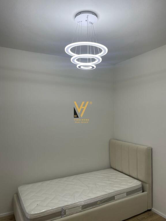 JEPET APARTAMENT 2+1+BLK ME QERA TE SPITALI AMERIKAN 3 600 EURO