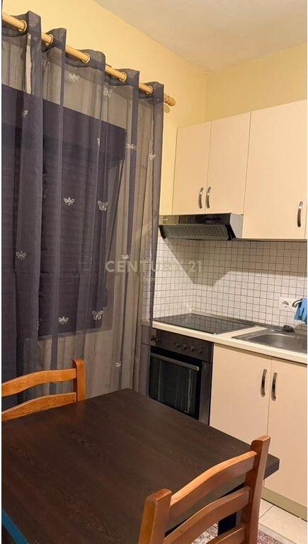 Gasoniere me qira në Selitë