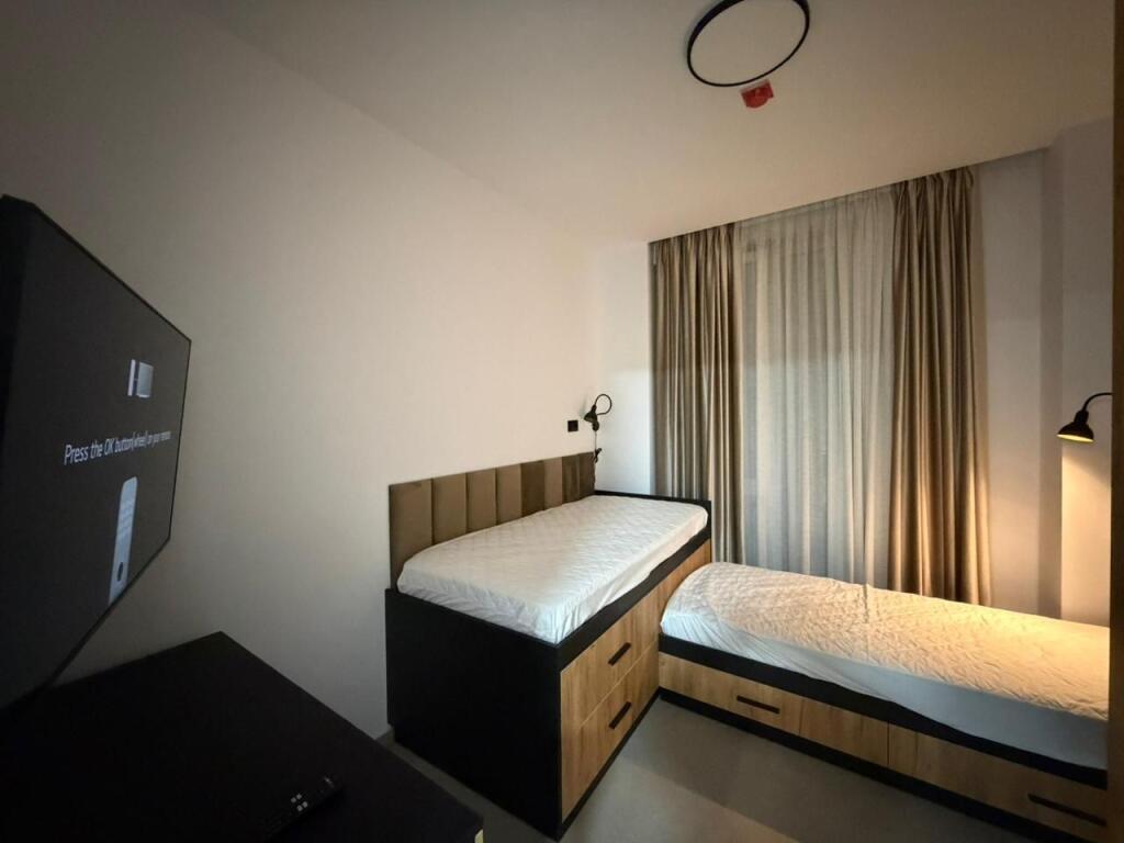 2+1 apartment for rent at Montesori Schl/Dry Lake.