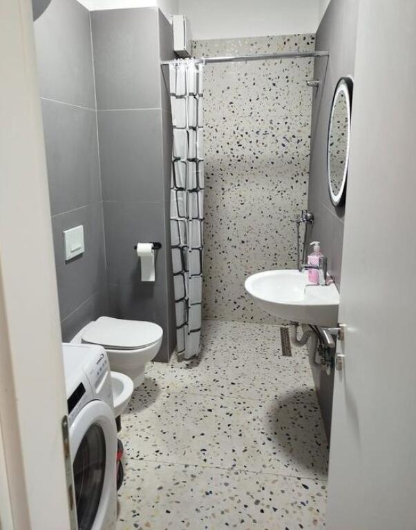 Appartamento 1+1 in Affitto + Posto auto in UNIVERS CITY