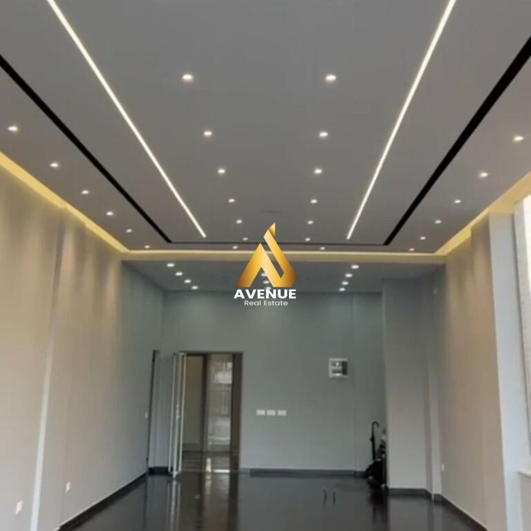 Jepet me Qira Ambient Biznesi – Bulevardi Blu, pranë qendrës së Kamzës.    