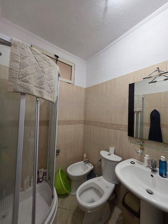 QIRA, APARTAMENT 2+1+2 TUALETE + 2 BALLKONE TEK KOMPLEKSI PANORAMA 600 € /Muaj