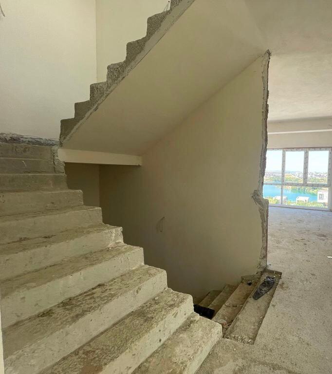 VILLA FOR SALE IN THE FARKA LAKE