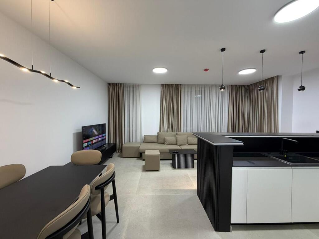 2+1 apartment for rent at Montesori Schl/Dry Lake.