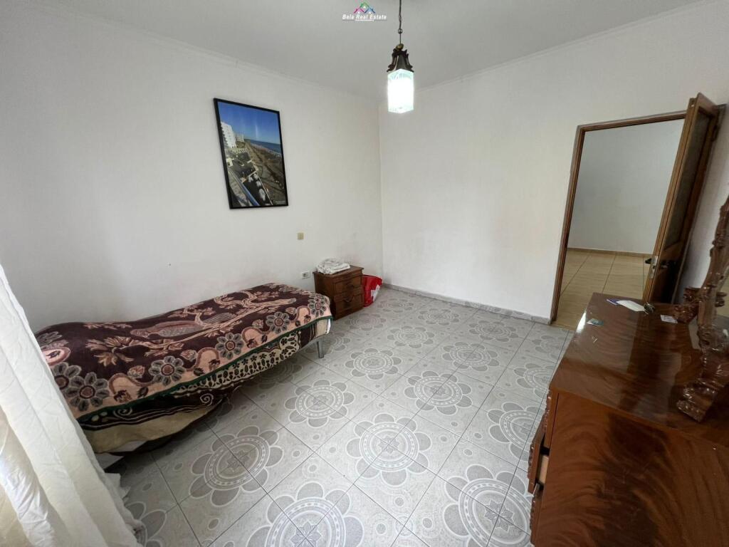 Apartament Me Qera 2+1 tek Ish Restorant Durresi (ID B221374) Tirane