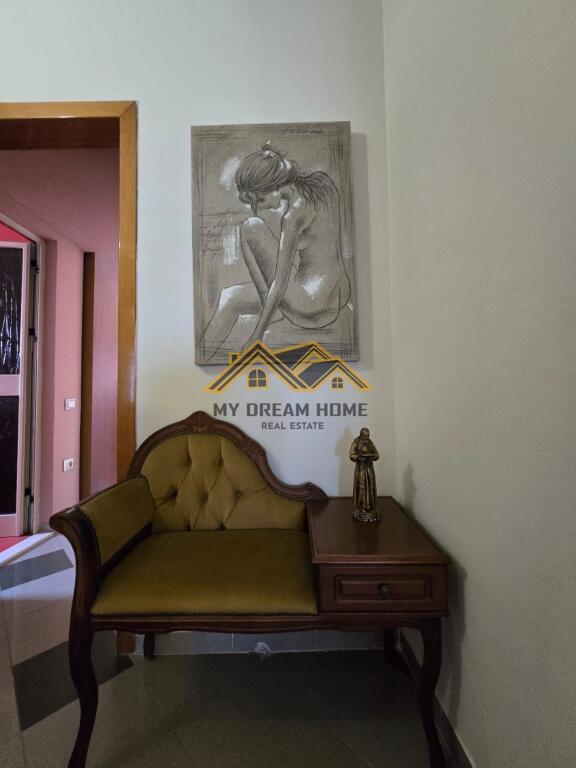 SHITET APARTAMENT 3+1+2 TE MARKATA, DURRES!!