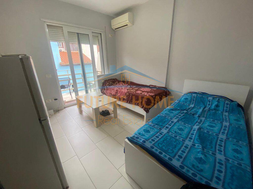 2 apartamente Studio, ne shitje prane Rruges se Elbasanit!