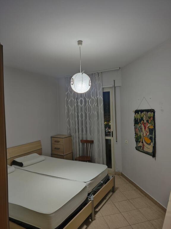 Jepet Me Qera Apartament 1+1+2 Ballkone