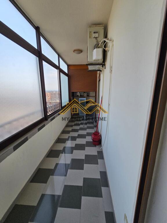 SHITET APARTAMENT 3+1+2 TE MARKATA, DURRES!!