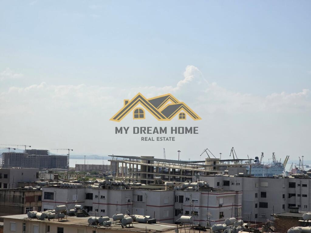 SHITET APARTAMENT 3+1+2 TE MARKATA, DURRES!!