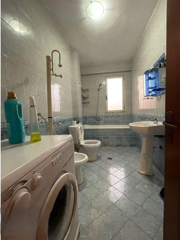 Komuna e Parisit, Apartament 1+1 ! 500 € /Muaj