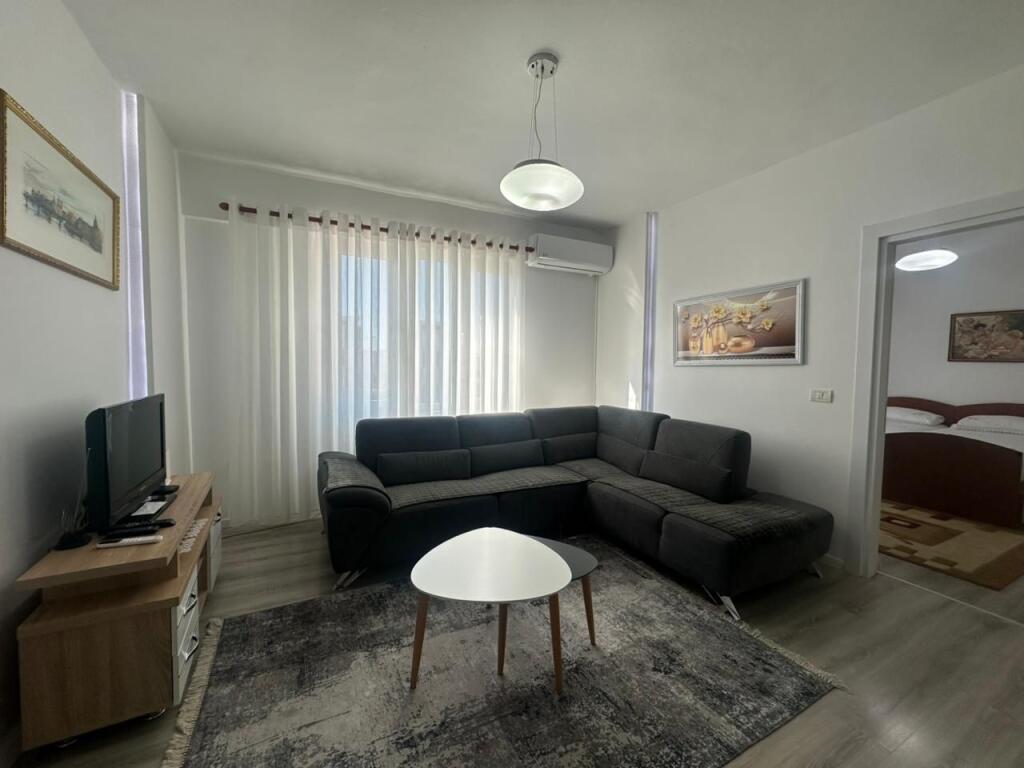 🏡 Apartament 2+1 me Qira,📍 Rruga Dritan Hoxha