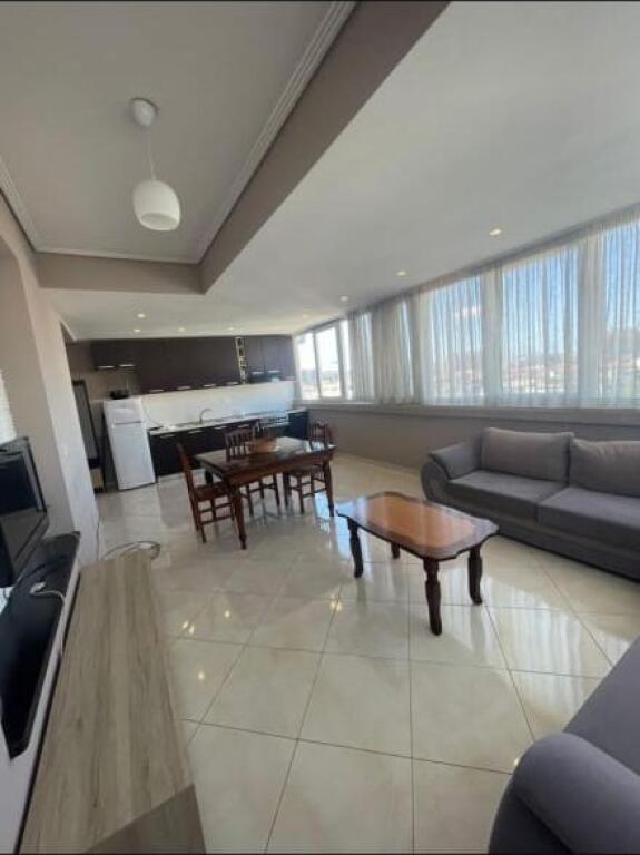 Shitet apart 2+1 te Ish Parku